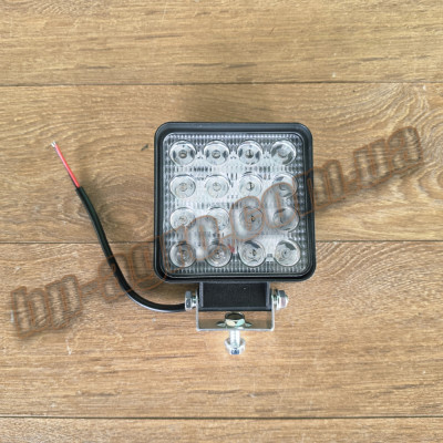 Синяя фара для опрыскивателя 12-24V 48W 6000K (10х8,5см) LED фара на авто, трактор, синий